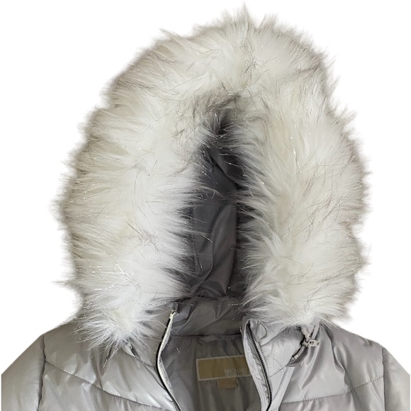 💕Michael Kors Winter Puffer Jacket for Young Girls 💕 - Picture 4 of 4
